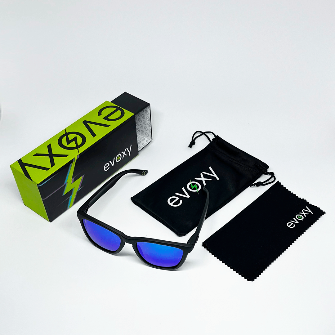 Óculos de Sol Corrida e Casual EVOXY Carbon Preto - Lentes Azuis Óculos de Sol Corrida e Casual EVOXY Carbon Preto - Lentes Azuis